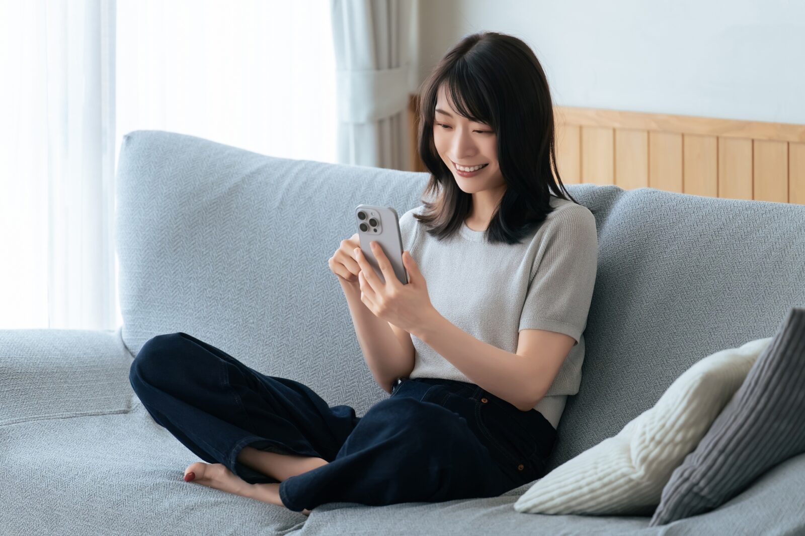 オンライン注文住宅を活用して快適に家づくりを進める女性